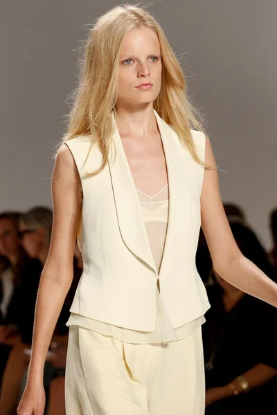 Look 35